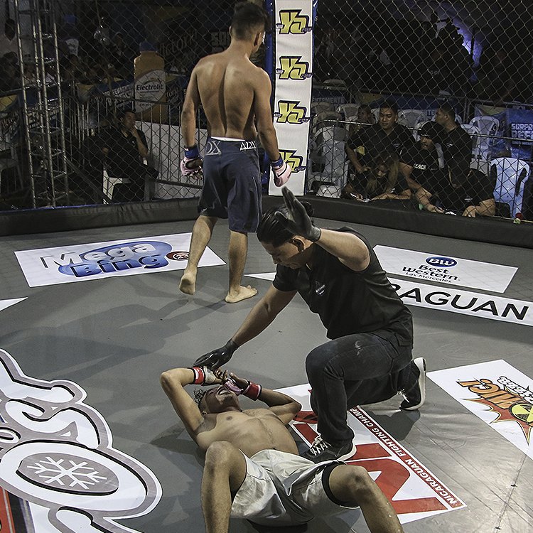 NFCMMAni's tweet photo. #NFC40 En su debut, el esteliano Ansón Sánchez obtuvo una victoria contundente via TKO en solamente 29 segundos del Round 1. #MMANicaragua https://t.co/pslIPqeYR1