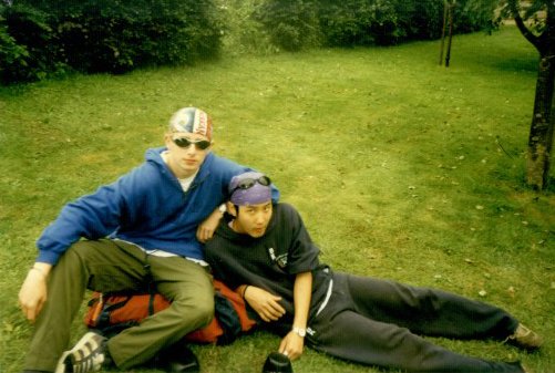 '20세기 소년'의 실제 20세기 사진 공개! 지원이와 싱크로율 100% 자랑하는 영국 유학시절 사진이 공개되었습니다:D 
#20세기소년소녀 #김지석 #20세기소년 #공지원 #훈훈한비주얼_은_덤 #국민첫사랑 #공지원적모먼트 #이소소 #완벽남