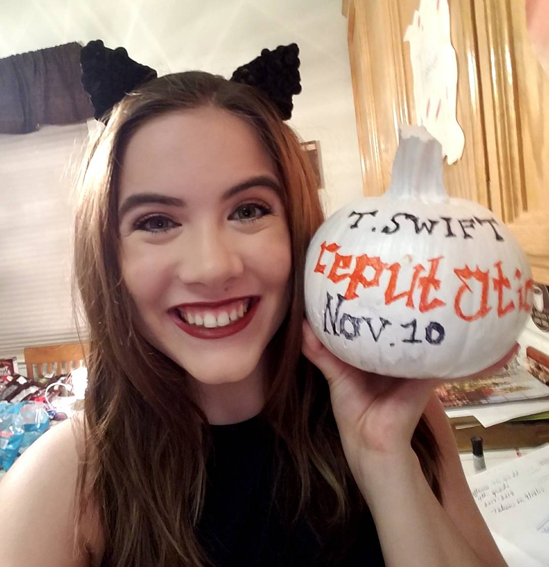 anotherdramax2's tweet image. Not a costume, but here&apos;s my #LookWhatYouMadeMeBoo pumpkin