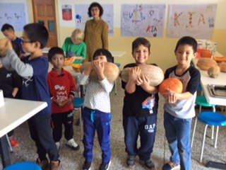 KIAkunming's tweet photo. Celebrating Autumn is so much fun! #harvestparty #nicsadventures #nicsschools #networknovember #pumpkintime https://t.co/2vFtqRfecR