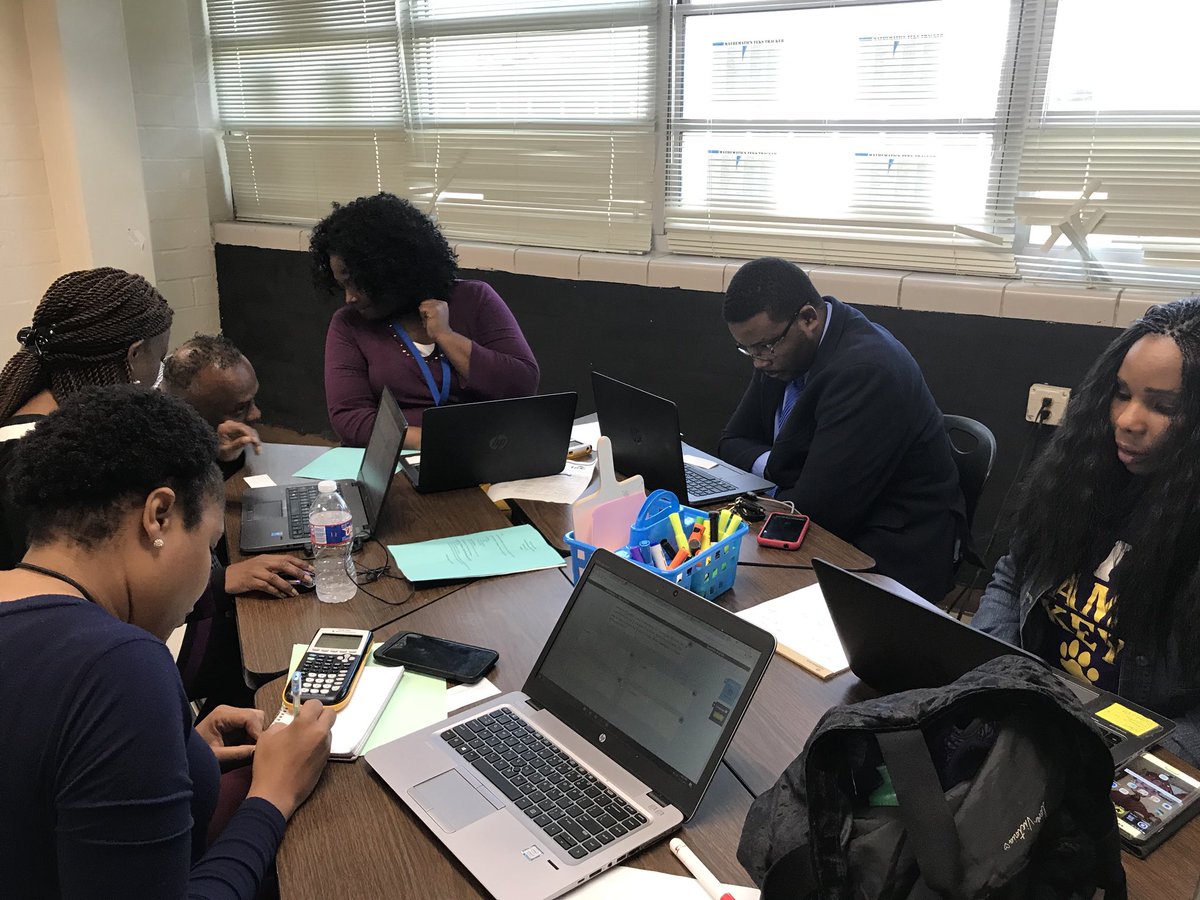 DatAmazingCoach's tweet photo. @KeyMS_Cougars #MightyMathTeam wants to know how @ImagineLearning can support #RTI ... so I let them experience it as a student! #Achieve180 https://t.co/mNUsaG03xT