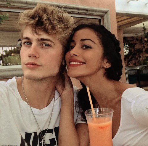 [ᴍʏ ғᴀᴠᴏʀɪᴛᴇ ɢɪʀʟ] ;

"ɪ ᴍᴇᴛ ʏᴏᴜ ʙʏ ᴍᴇʀᴇ ᴄʜᴀɴᴄᴇ ᴀɴᴅ ɴᴏᴡ, ᴘᴇʀʜᴀᴘs, ʏᴏᴜ'ʀᴇ ᴛʜᴇ ʙᴇsᴛ ɪ ʜᴀᴠᴇ. ʏᴏᴜ ᴍᴀᴋᴇ ᴇᴠᴇʀʏᴛʜɪɴɢ ᴇᴀsɪᴇʀ."