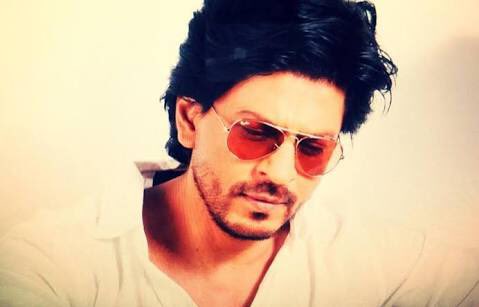 cineMArkets's tweet photo. Here's wishing the King Khan who redefined romance in Bollywood, a very Happy Birthday.  😍😍
@iamsrk #HappyBirthdaySRK https://t.co/Rn4XkN3ePi