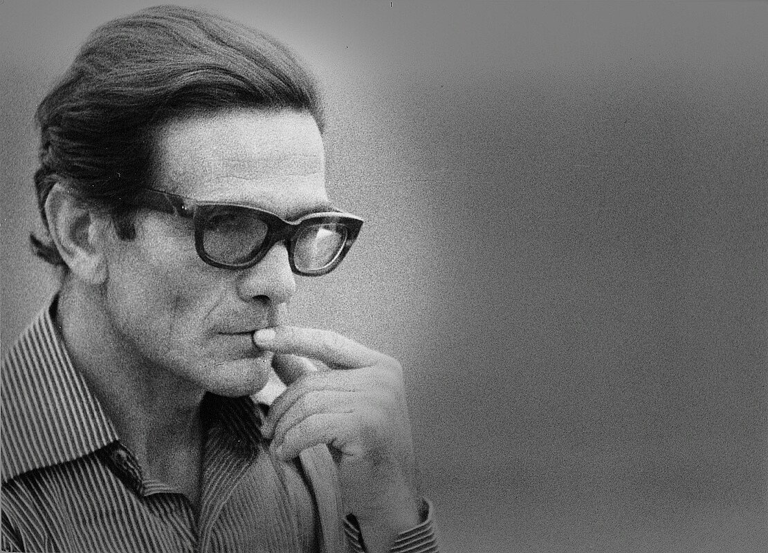 citiamo's tweet photo. T'insegneranno a non splendere.
E tu splendi, invece.

42 anni fa moriva Pier Paolo #Pasolini
#2novembre

#buongiorno https://t.co/VMukbU8qRo