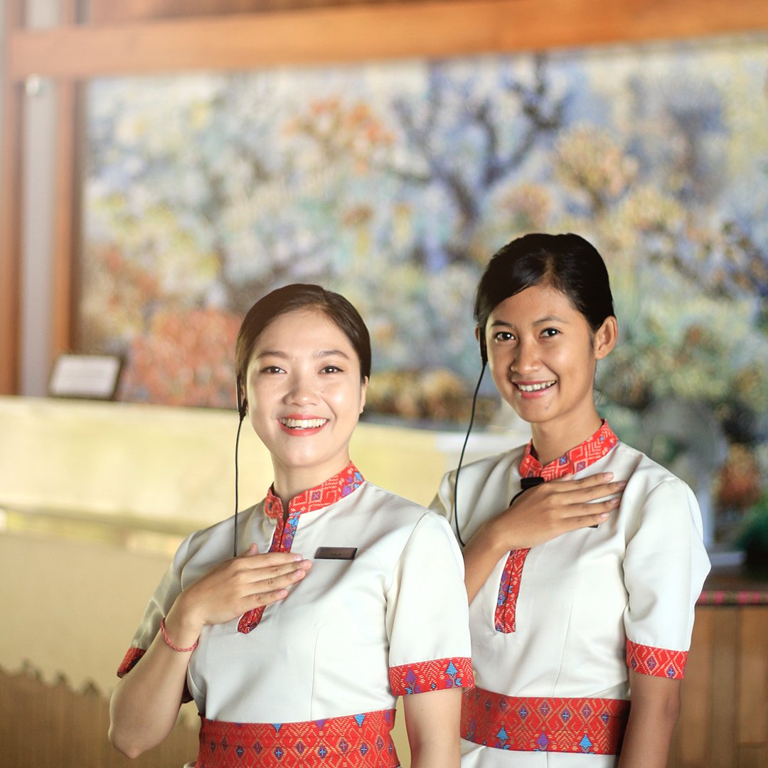 AstonGili's tweet photo. Delightful moments of heartfelt service https://t.co/Ls2o50USOz