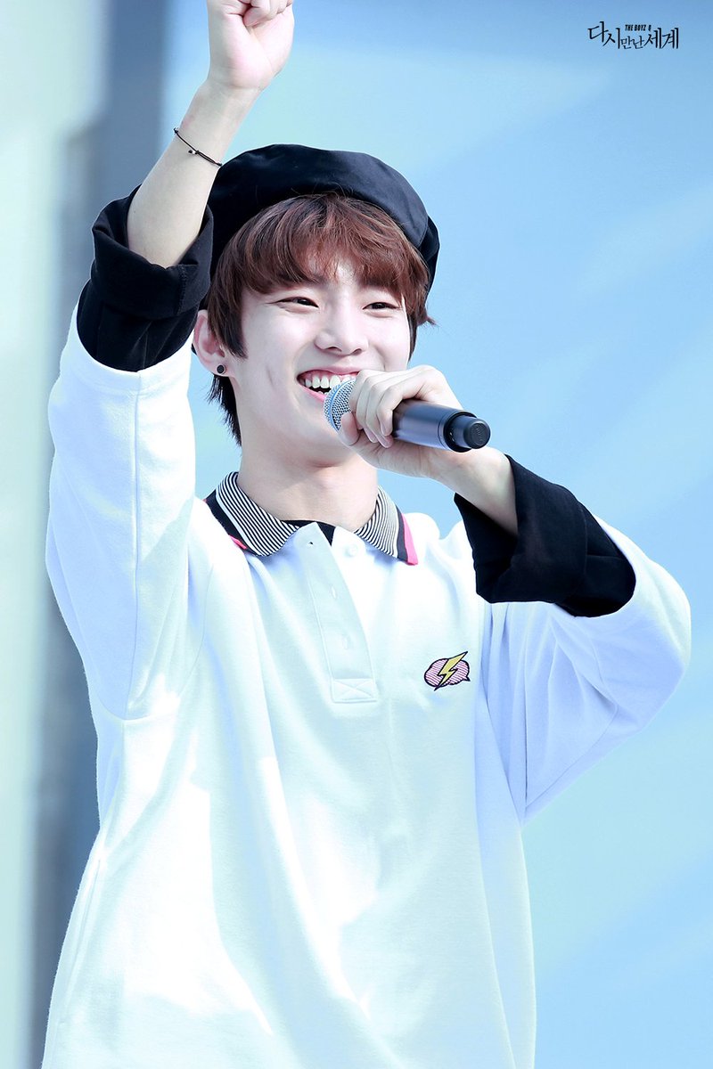 THEBOYZ_WORLD's tweet photo. 170909 남양주
#큐 #Q #더보이즈 #THEBOYZ  #지창민 @Creker_THEBOYZ 
https://t.co/Gs98n7k0v5
https://t.co/cCw0jnQ7Xx https://t.co/lFvDLZEtJd
