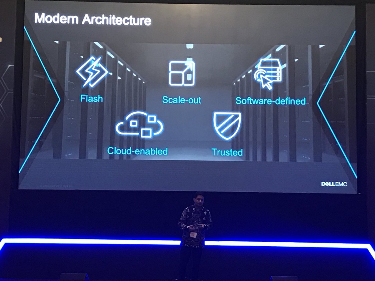 <a href="/amitsharma9780/">Amit Sharma</a> explains why #modern #architecture is essential for #digital #transformation @DellEMCForum #Jakarta @DellEMCSA <a href="/DellTech/">Dell Technologies</a>
