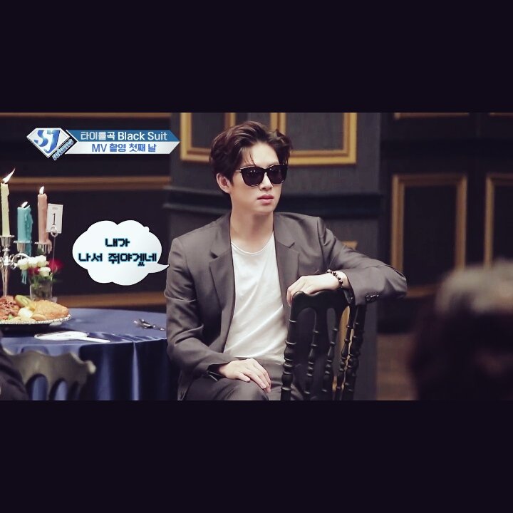 xxflarrr's tweet photo. Who are you?!! #SUPERJUNIOR8THALBUM #BackSuit https://t.co/VLeIt1jzBQ