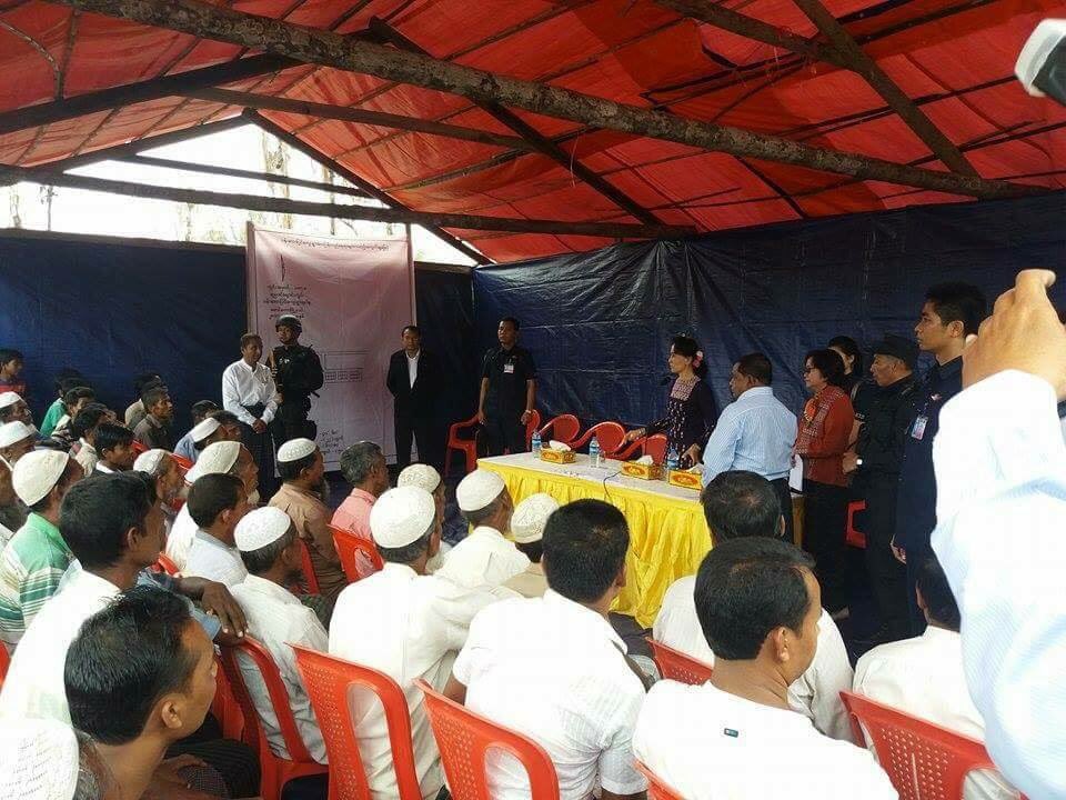 Daw Aung San Suu Kyi now in Maungdaw, northern Rakhine facebook.com/7daynews/posts…