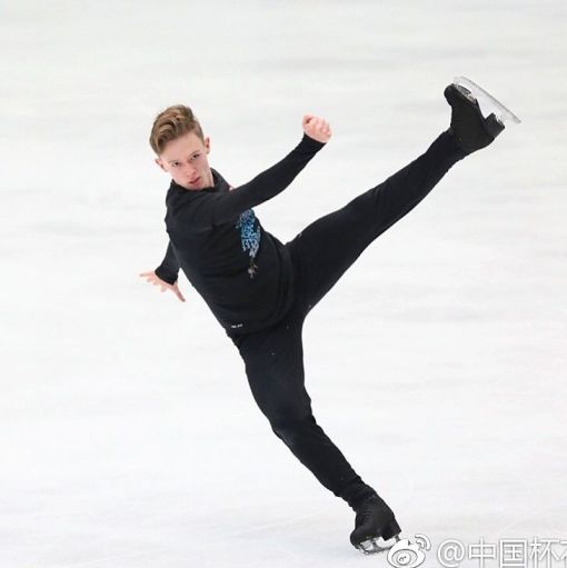 AlexPetrovFans's tweet photo. Sasha's morning practice session at Cup of China. Click on link to view two short clips: https://t.co/VTezNANmdU 
#alexanderpetrov #coc17 https://t.co/VhR3EsTWcR