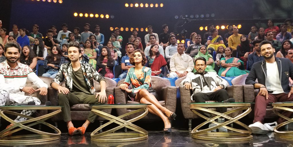 MohanShakti's tweet photo. #dancechampions with @SalmanYKhan @TheRaghav_Juyal @dthevirus31 @punitjpathak https://t.co/YP8Z3C6NqJ