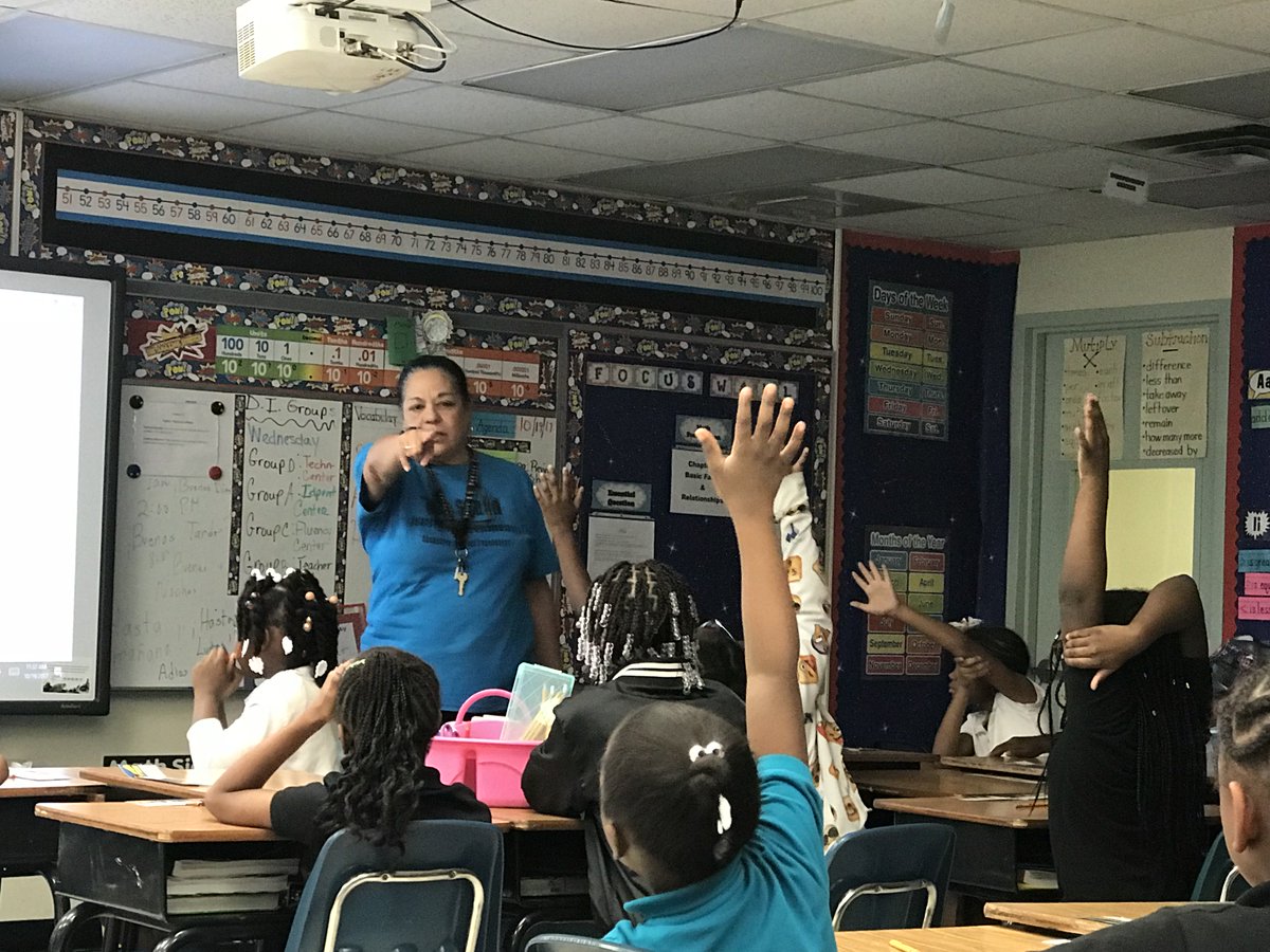 HenryESReeves's tweet photo. Powerful teachers โPOINTINGโ as students defending their answers. #ProveYourPoint https://t.co/lU65TpAWaM