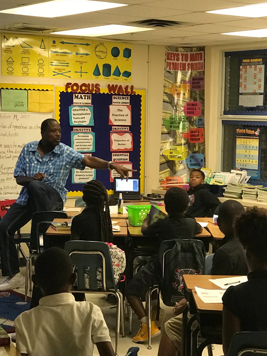 HenryESReeves's tweet photo. Powerful teachers โPOINTINGโ as students defending their answers. #ProveYourPoint https://t.co/lU65TpAWaM