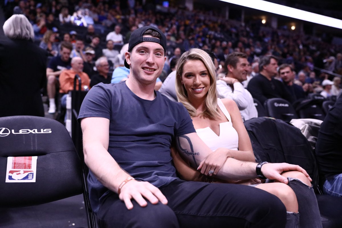 nuggets's tweet image. 👋, @Matt9Duchene