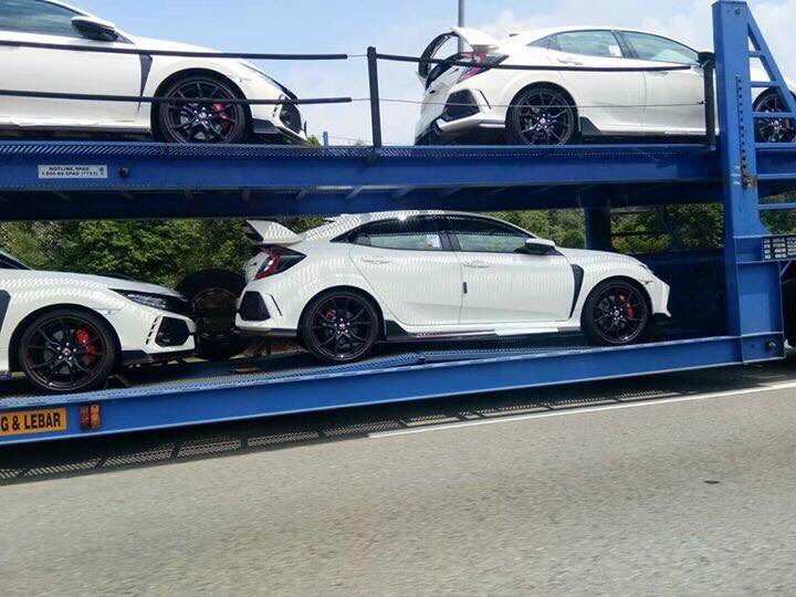 malayahonda's tweet image. masuk dah wey honda civic type R aka FK8 2017😍💦💦💦. 😩 patah tulang rusuk laa mcnmnie, 🤤 dah boleh booking harga sekitar rm280k ~rm320k jee