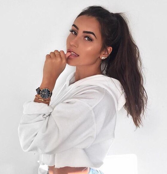 ❀  𝕖𝕧𝕖𝕣𝕪𝕥𝕚𝕞𝕖 𝕪𝕠𝕦 𝕤𝕞𝕚𝕝𝕖 𝕒𝕥 𝕞𝕖 𝕚 𝕗𝕒𝕝𝕝 𝕚𝕟 𝕝𝕠𝕧𝕖 𝕠𝕧𝕖𝕣 𝕒𝕟𝕕 𝕠𝕧𝕖𝕣 𝕒𝕘𝕒𝕚𝕟  ❀