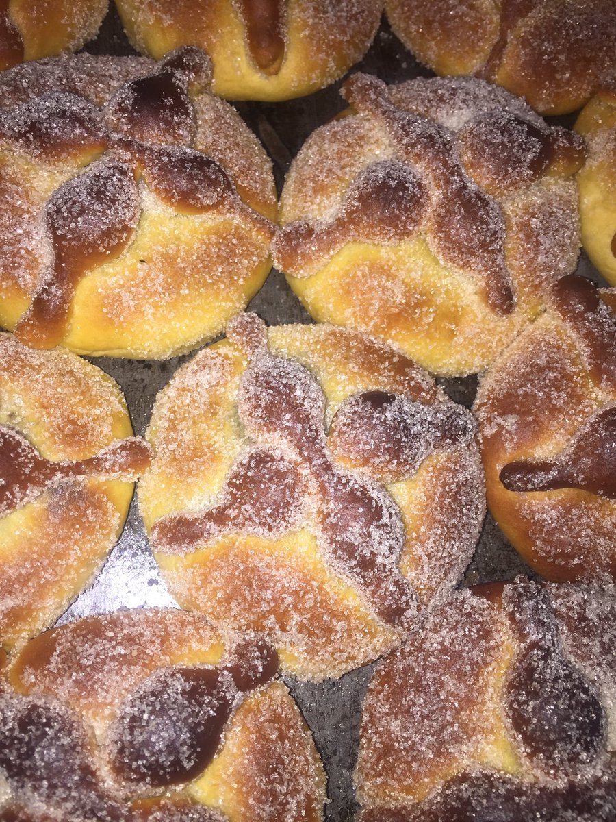 cafedeveras's tweet photo. #LaMuerteMeDijoQue  no te pierdas la preparación del #PanDeMuerto  @TVMASVeracruz @susaherreralaza  @MasNoticiasRTV 26.1 9 de la noche https://t.co/fMSIcgxRqH