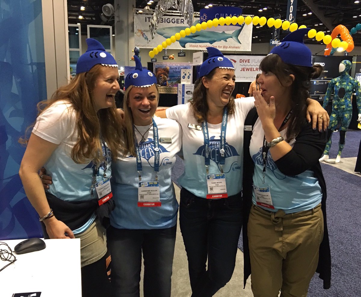 DannaMooreOcean's tweet photo. Great time so far at #DEMAShow 2017. @projectaware team getting silly with our #shark hats made my day #Divers4Makos https://t.co/biK5EmkWuZ