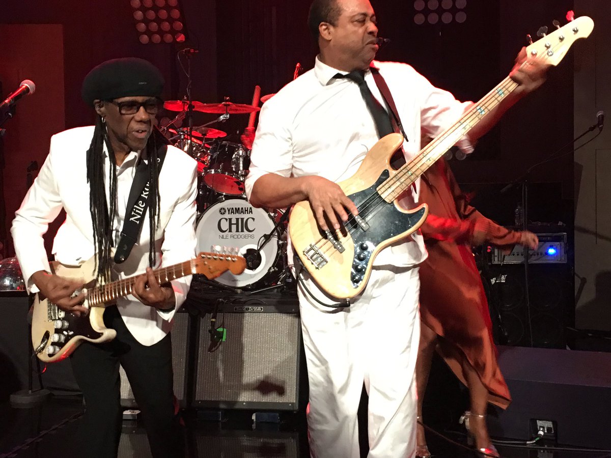 thesereneyogini's tweet photo. Super cute @nilerodgers @jerrybarnesbass rocking my world @BBCRadio2
Miss you already 💖 https://t.co/0wwWUdKfSL