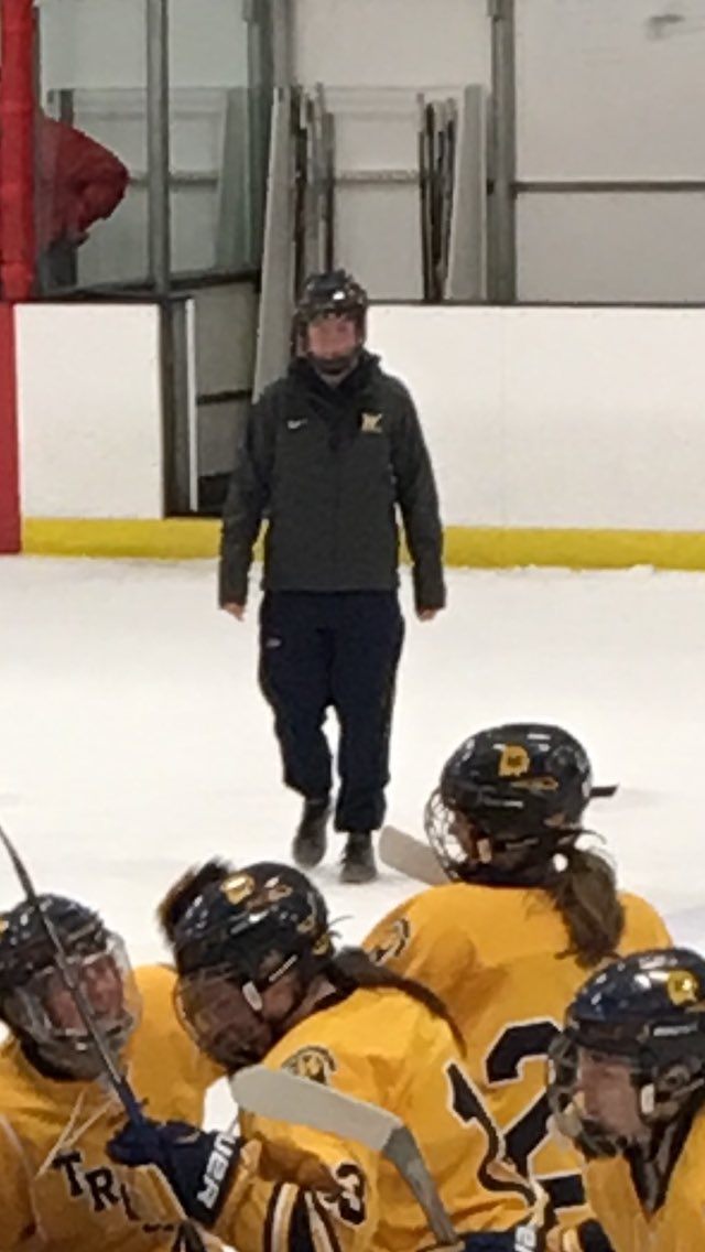 LindsayCzech's tweet photo. @WayzataVSquad Feeling left out of the picture @emilywisnewski https://t.co/f8QLfJT16X