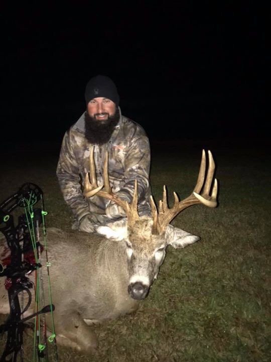 Buck_Chasers's tweet image. Here he is. One down and tracking two more. Big congrats to Sean Hill with an awesome 17 point booner.