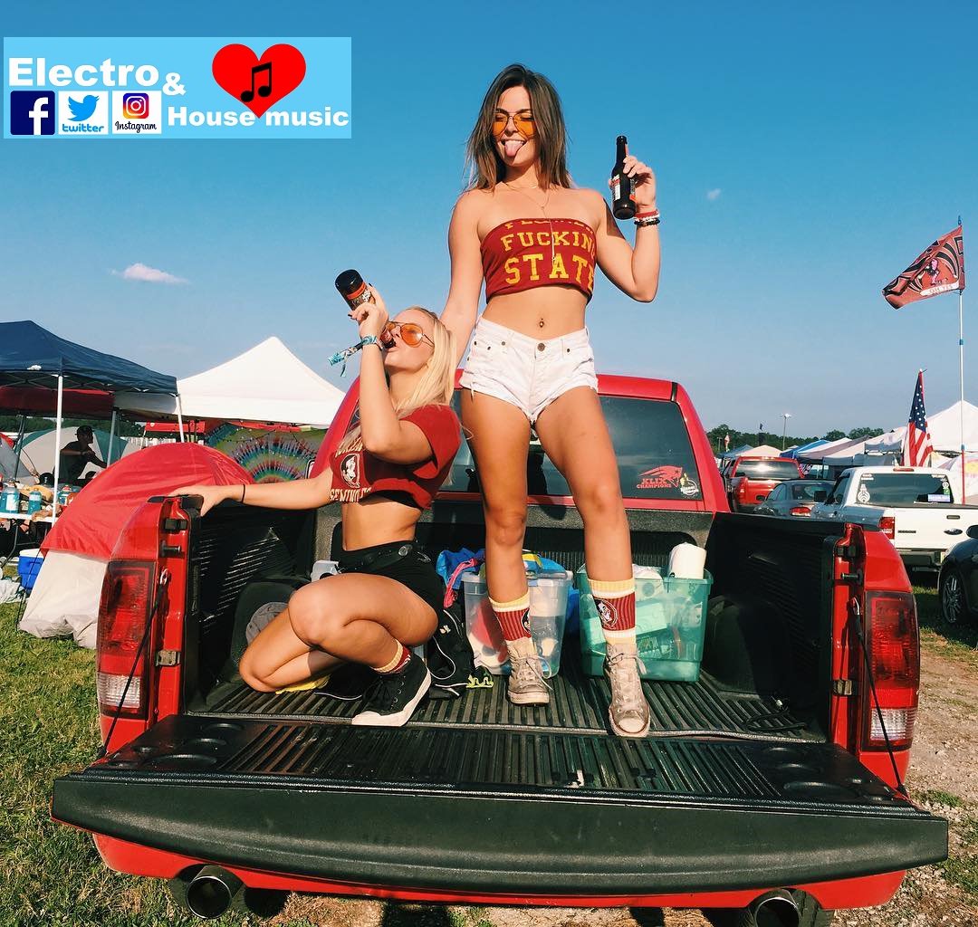 DJElectroHouseL's tweet photo. beautiful girls ready for the party #imf2017 πππβ€β«π
π @imaginemusicfes #imaginemusicfestival #imf #imf2018 https://t.co/HOLjnWATcH