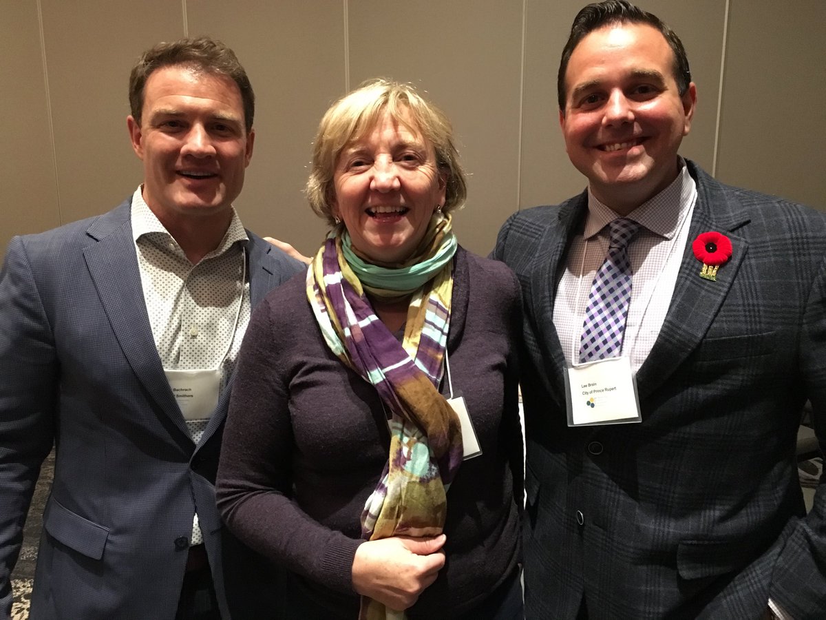 CarolLeclerc3's tweet photo. Excited to join NW Mayors for Climate Leadership Institute @TownofSmithers @CityofPR @CityofTerrace #CLI2017 https://t.co/rSt1gR4Hep