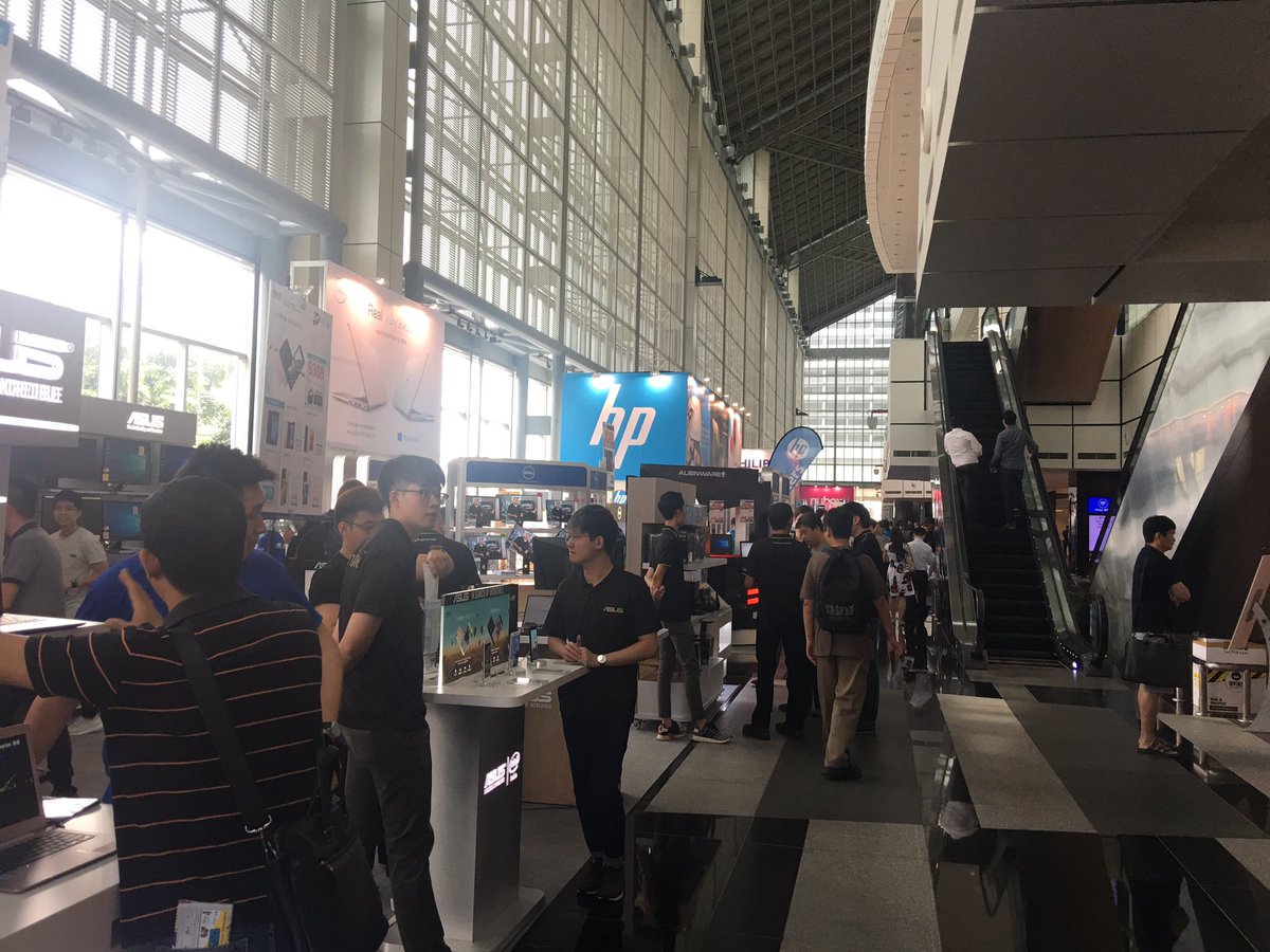 hardwarezone's tweet photo. HWZ will be prowling CEF 2017 at Suntec for gadget deals. If you have something to buy in mind, Let us know!
#cef2017 https://t.co/Gw53fQA3Ew
