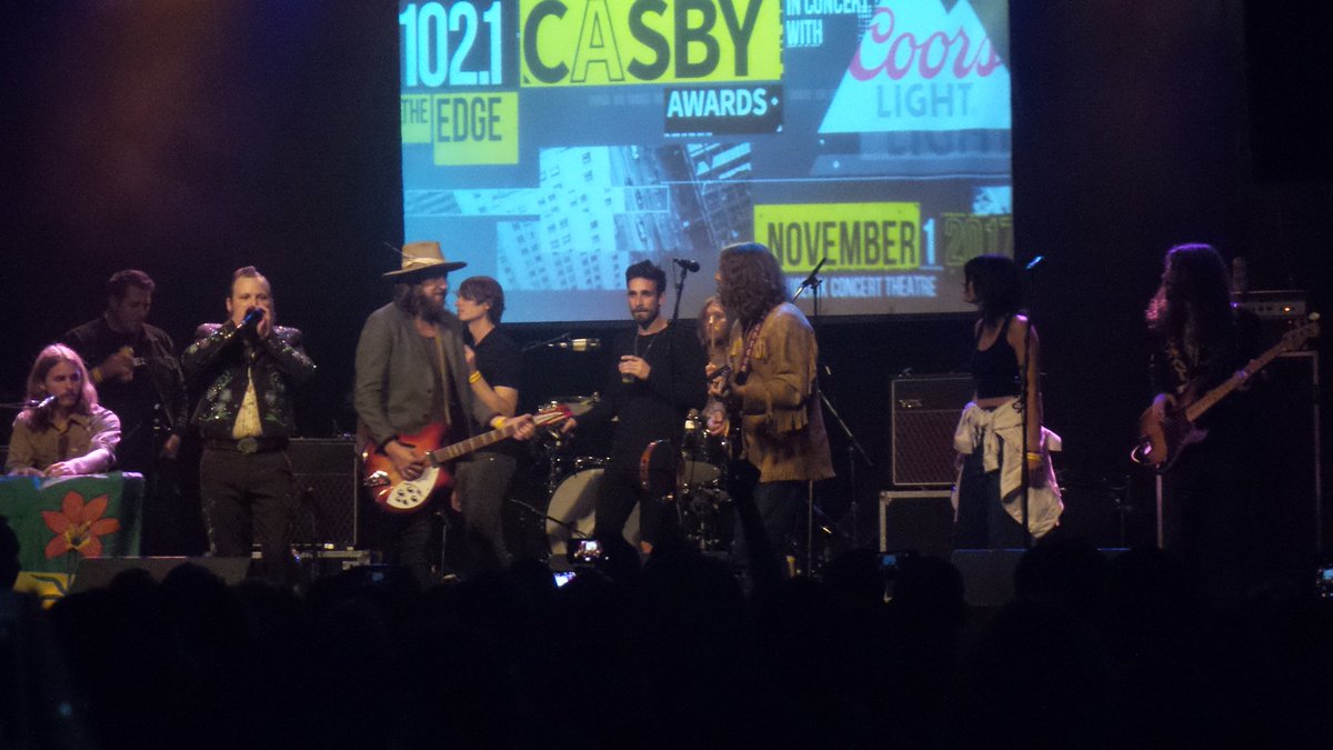 the_edge's tweet photo. One last group shot for the night- @TheSheepdogs @MattMays and @DearRouge all on stage together paying tribute to #TomPetty here at #CASBYS https://t.co/vJbDHH9Sre