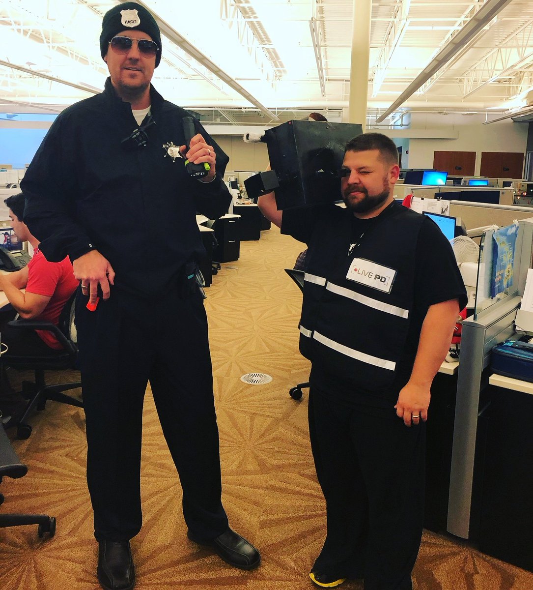 J_Flizzo's tweet photo. Hit em with the blue lights!  @PROBHIG @LivePdFans @LivePDNation https://t.co/dgyA1hcX7N