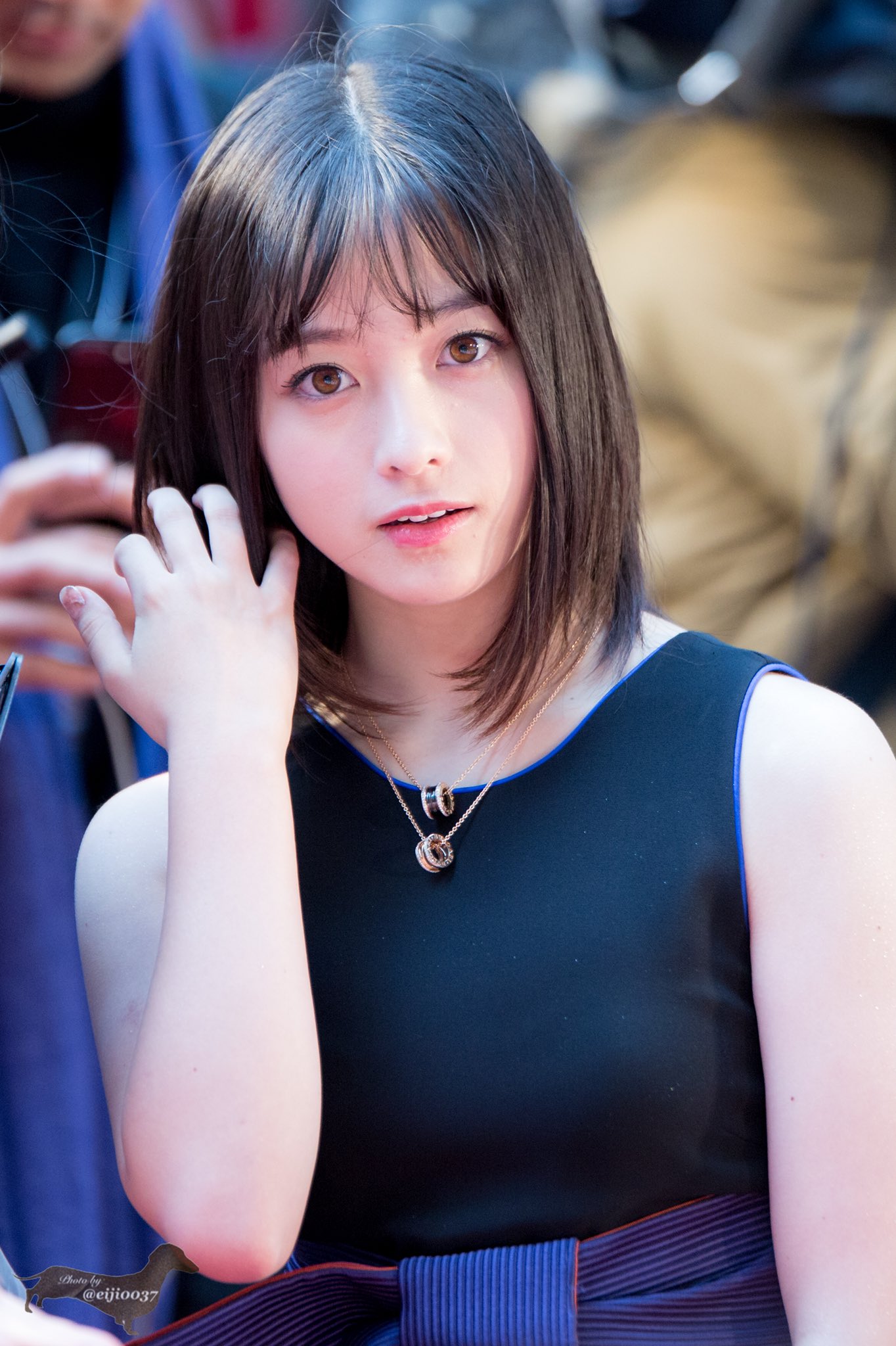 橋本環奈さんB4 橋本環奈、セーラー服は「80歳でも着たい」 “東京進出”は「無き