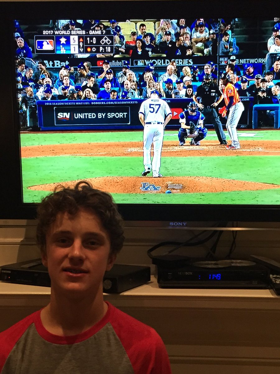 Rowen27's tweet photo. @LennonRichards2 passed my bedtime for baseball #9th https://t.co/yUkTuggCAX