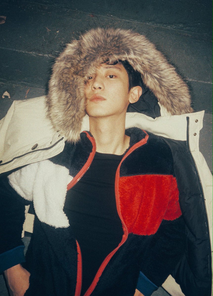 EXOfanbase_Int's tweet photo. [OFFICIAL] 171102 H Fashion Mall Website update - #EXO @weareoneEXO CHANYEOL https://t.co/Ruo64B4WfL