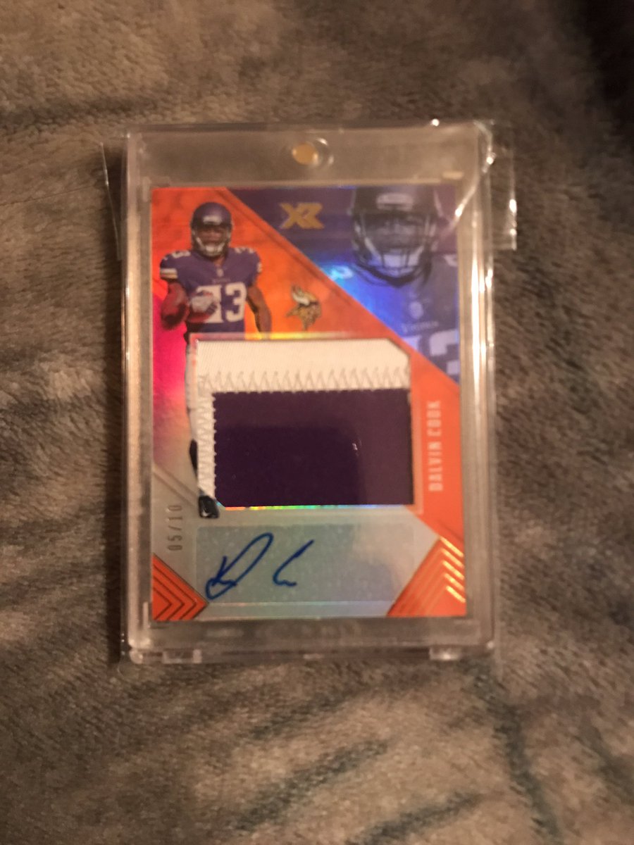 MPSportsCards's tweet photo. Any interest in this? FS/FT 50$ shipped obo! RTs appreciated! https://t.co/I9amcQ8viS