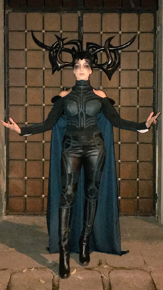 DianaJaraba's tweet photo. En mis IG stories está TODO el proceso de mi disfraz de #Hela #ThorRagnarok para #Halloween Si quieren verlo IG: @DianaIsaJaraba 
#IsaOut✨ https://t.co/gGy59Esjvd
