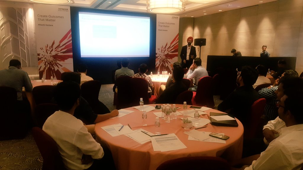 BirDevarchana's tweet photo. Data intelligence evolution &amp; Big Data analytics at the Advantage Roadshow 2017 #mobility @Hitachi_APAC  #analytics #datagovernance https://t.co/00nafvT7GG