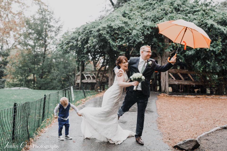 IDOWEDDINGSNYC's tweet photo. Little Henry worried about Mum's #weddingdress in the rain ☔️ #wedding #elope #elopement #bride #nyc #nycwedding #copcot @CentralParkNYC https://t.co/oPEj7mb8Of