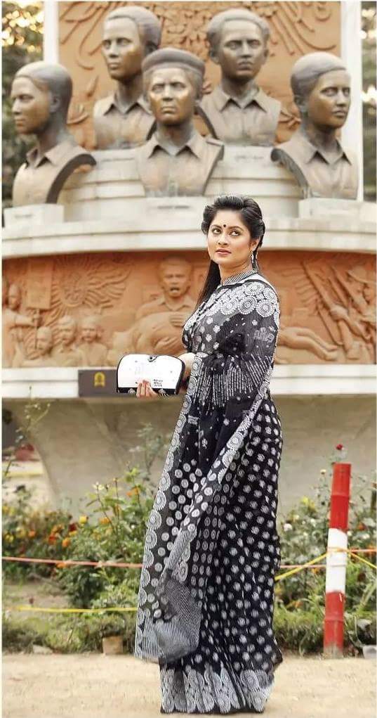 imPriyankaIqbal's tweet photo. Ekushe February feature, 
Prothom Alo-r Naksha. Dhonnobad Prothom Alo https://t.co/aEbnFvr6ZP