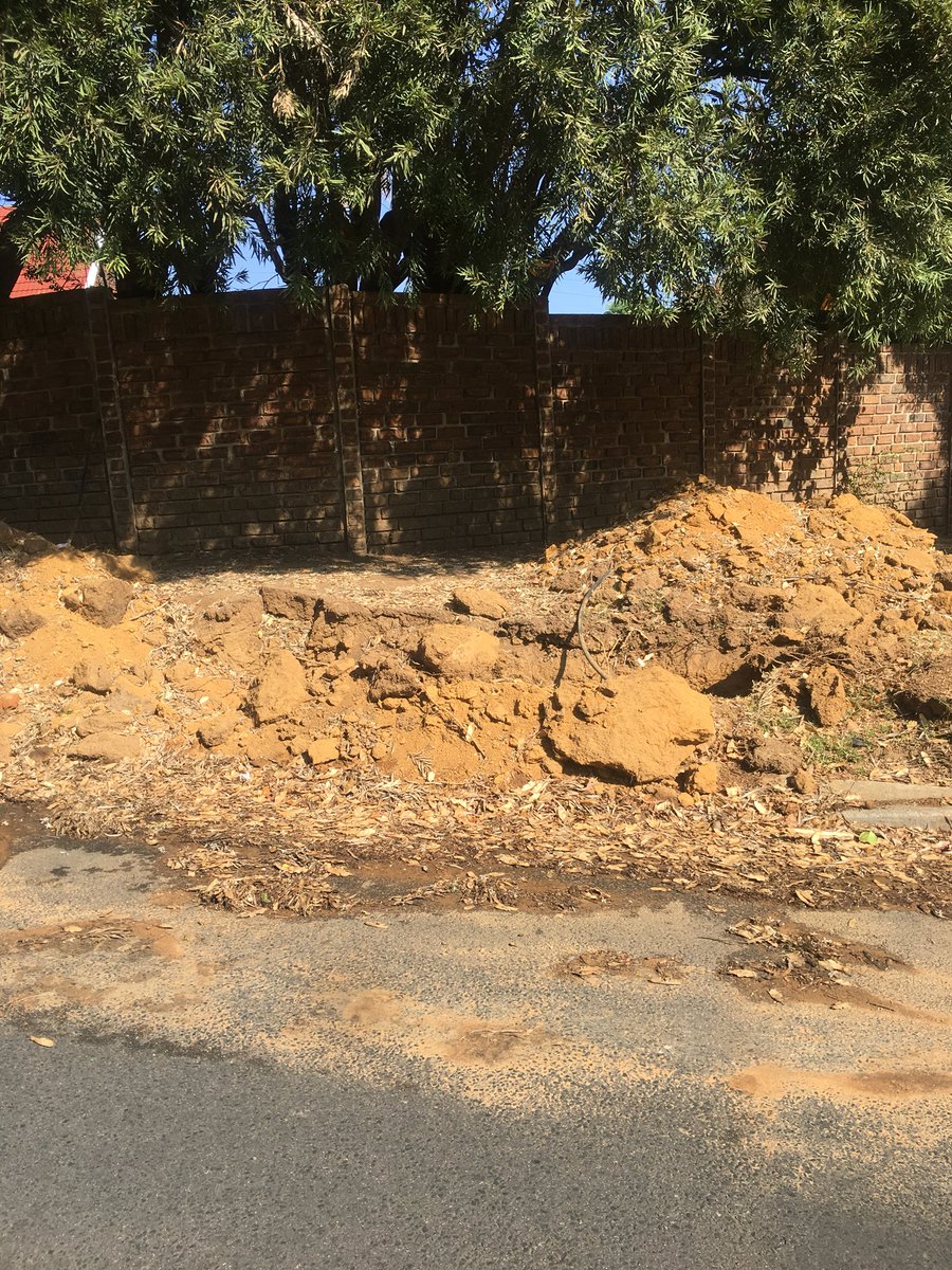 Deepee66's tweet photo. 3 months now and jhbwater leave job unfinished on our pavement #jhbwater #davidbrand #HermanMashaba #bpra #sloppy #worldclasscity #useless # https://t.co/Oeh7ikS3Z7