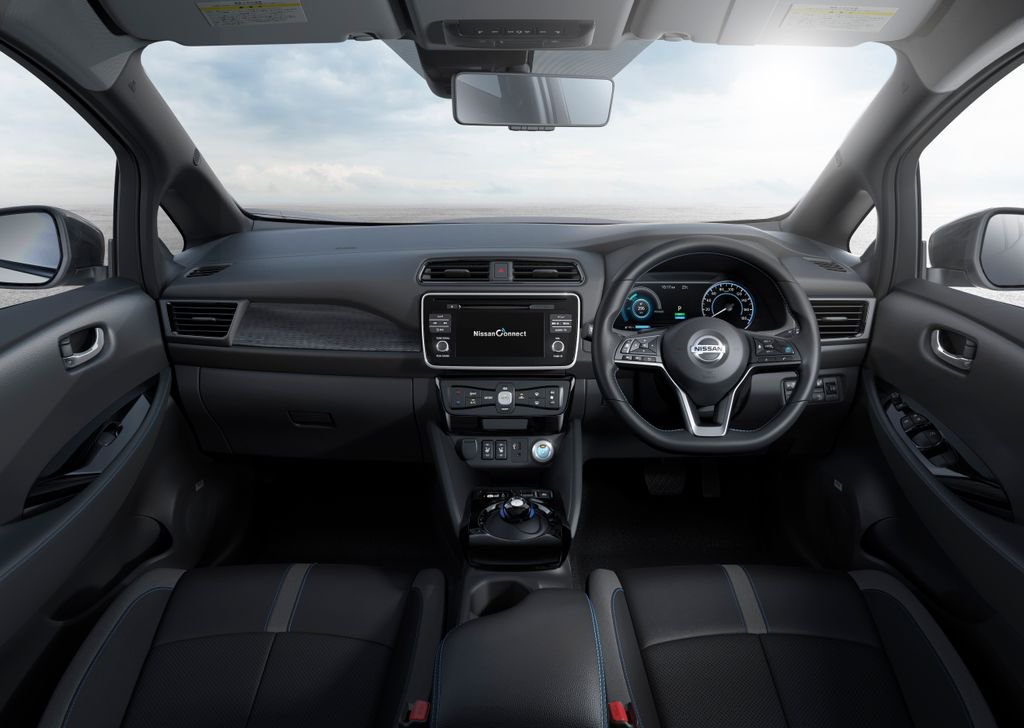 TMRnews's tweet photo. REVIEW: 2018 Nissan Leaf. Nissan's EV reaches its crucial second stage - https://t.co/M9Czyc2mbT |#Nissan #Leaf #ev #nissanleaf #2018my https://t.co/UXd4M5SP88