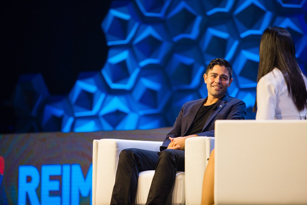 GoodThanksMedia's tweet photo. International keynote speaker @adriangrenier on stage now at #Reimagination https://t.co/PbxmqvRfHi