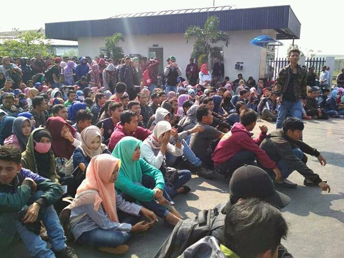 Lihat gambar di Twitter