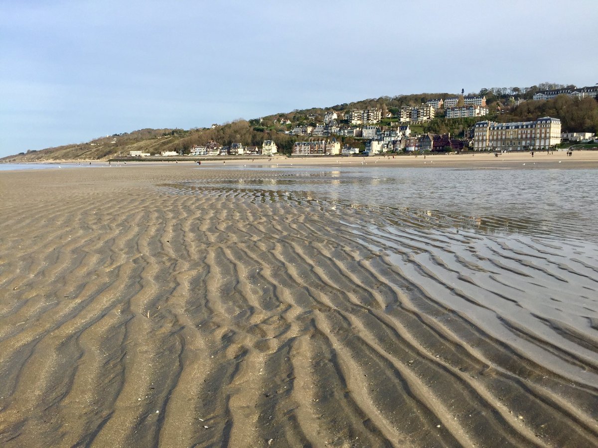 #trouville #normandy 
#normandie #magnifiquefrance <a href="/TrouvDeauville/">Trouville Deauville</a>