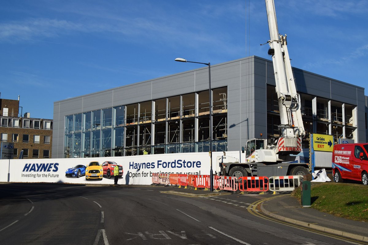 Time lapse video shows #installation of #curtainwalling glass units at Haynes Ford showroom youtu.be/vyNjWr6tq7Q <a href="/CCL_Canterbury/">Coombs</a>