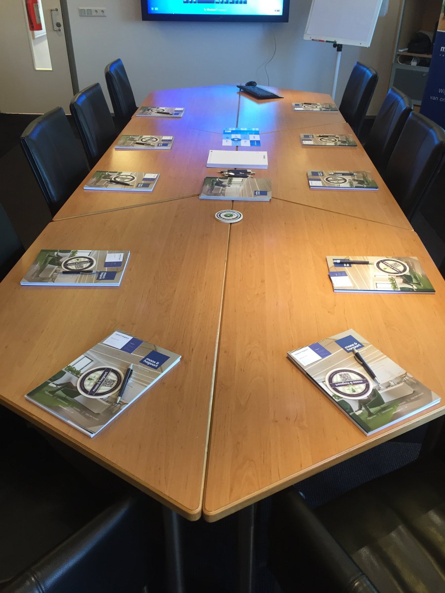 wjzwemer's tweet photo. Gisteren hebben 2 collega’s  gave presentatie gehouden. Benieuwd wat de bierviltjes betekenen? Neem dan contact op! https://t.co/0CBAI3tpaJ