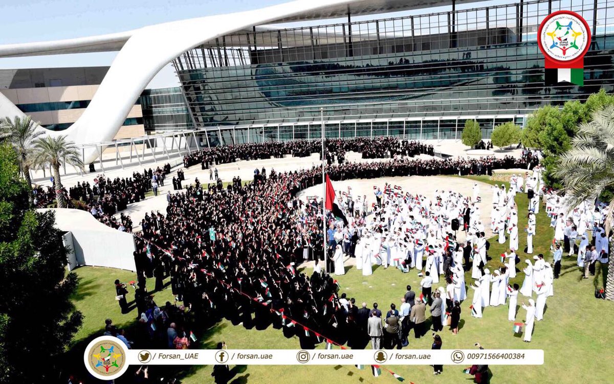Forsan_UAE's tweet photo. معالي الشيخة #لبنى_القاسمي خلال مراسم رفع العلم في #جامعة #زايد بأبوظبي 
#يوم_العلم
#ارفعه_عالياً_ليبقى_شامخاً https://t.co/dvPM4E39Am