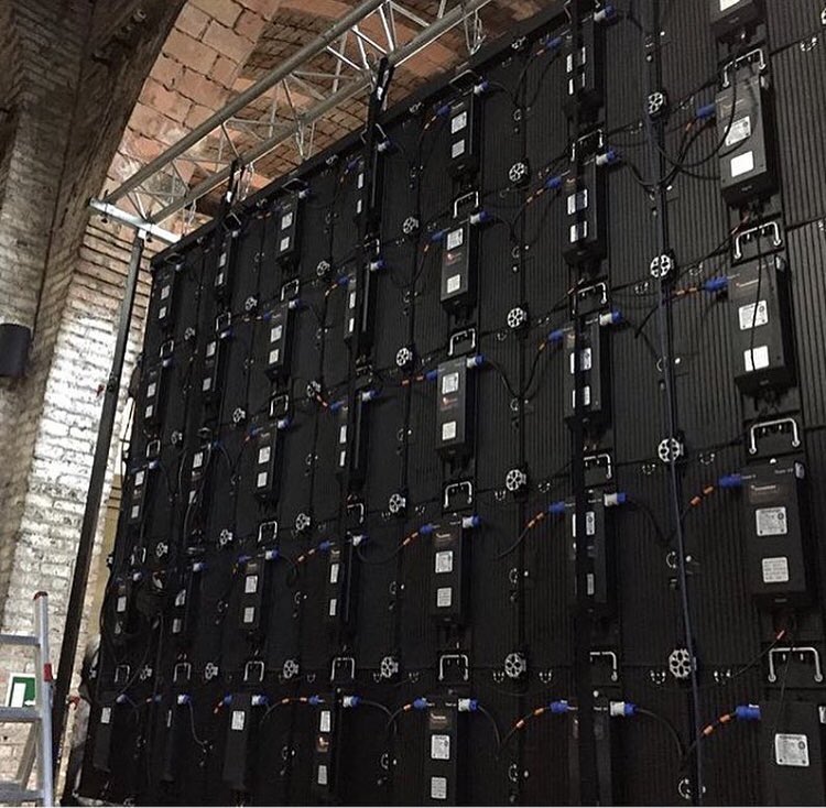 SLS_Visual's tweet photo. Parte trasera de una pantalla LED de @slsvisual en un Evento de muestros amigos de @sitecaudiovisual https://t.co/BIffqbUHoF