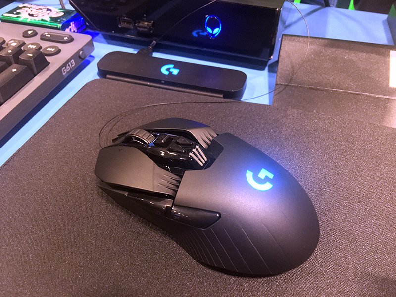 hardwarezone's tweet photo. The Logitech wireless charging pad and its two gaming mice are at CEF! If you're lucky, you might win the G933 gaming headset. #cef2017 https://t.co/C7jMt0mXqu
