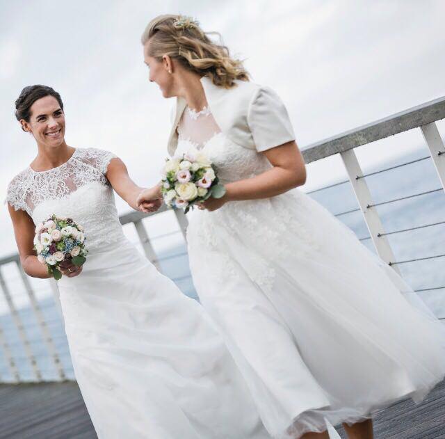 BeachMajors's tweet photo. We'd marry you, too. 💍
#congrats to Kira and Maria #loveislove 
❤️💛💚💙💜 https://t.co/QBuE3qSTp1