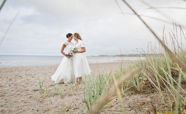 BeachMajors's tweet photo. We'd marry you, too. 💍
#congrats to Kira and Maria #loveislove 
❤️💛💚💙💜 https://t.co/QBuE3qSTp1